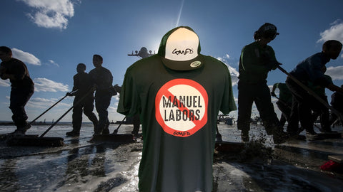 NO MANUEL LABORS- T-Shirt